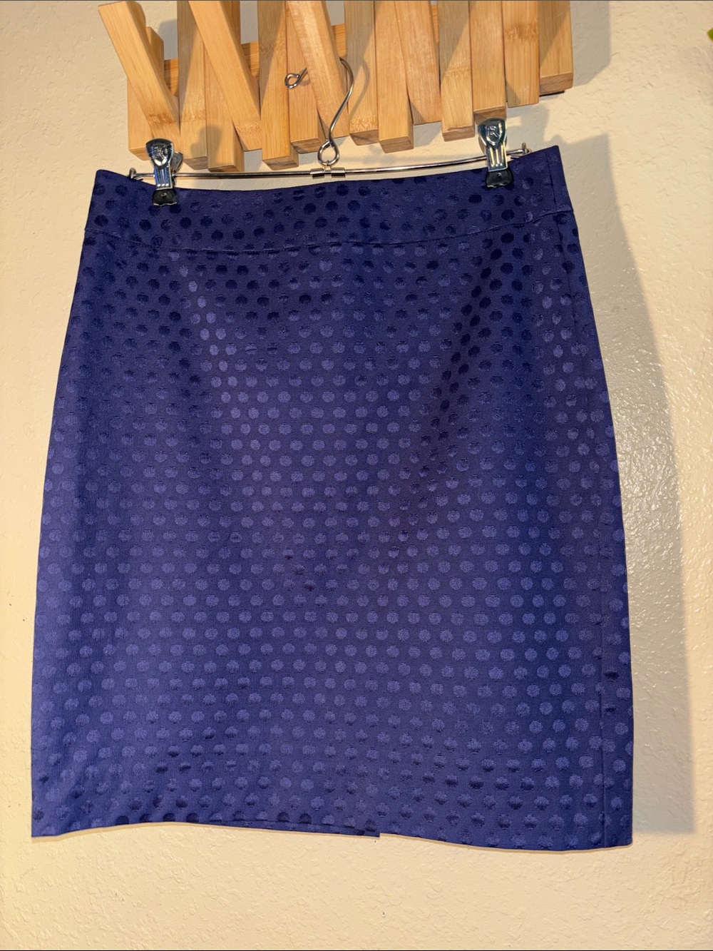 EUC BANANA REPUBLIC navy blue textured polka dot Mini pencil skirt from Ba